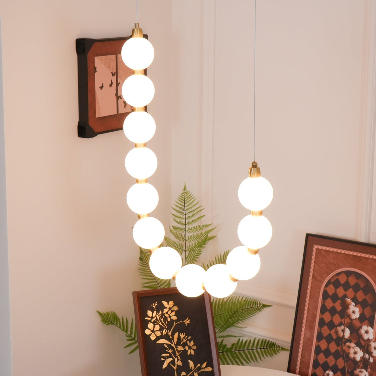 Vunelan Globe Chandelier
