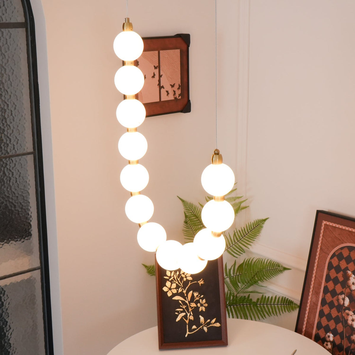 Vunelan Globe Chandelier
