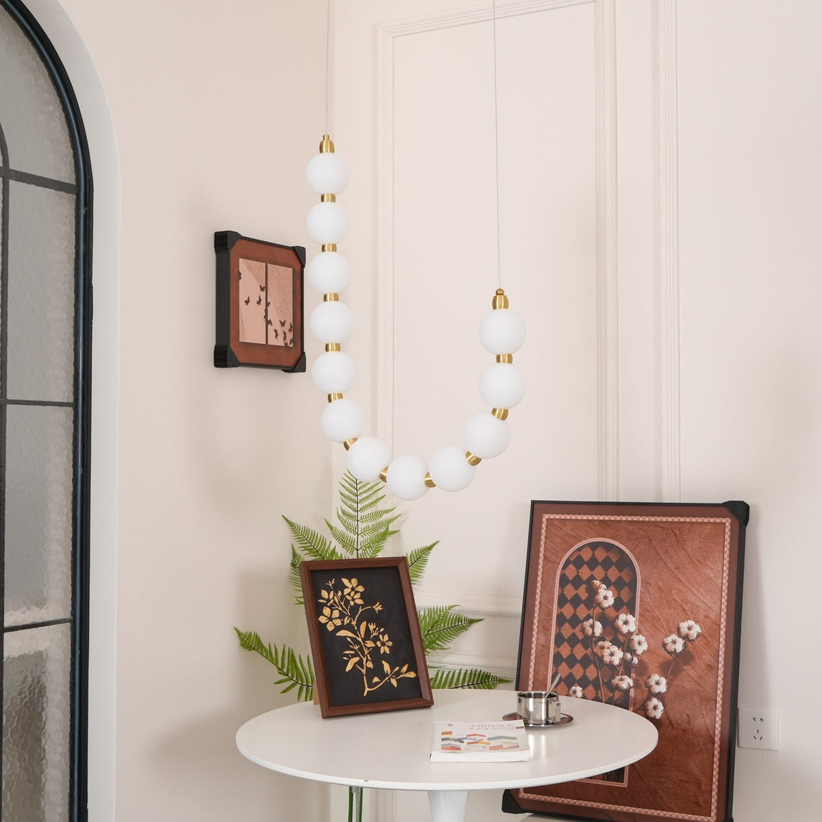 Vunelan Globe Chandelier