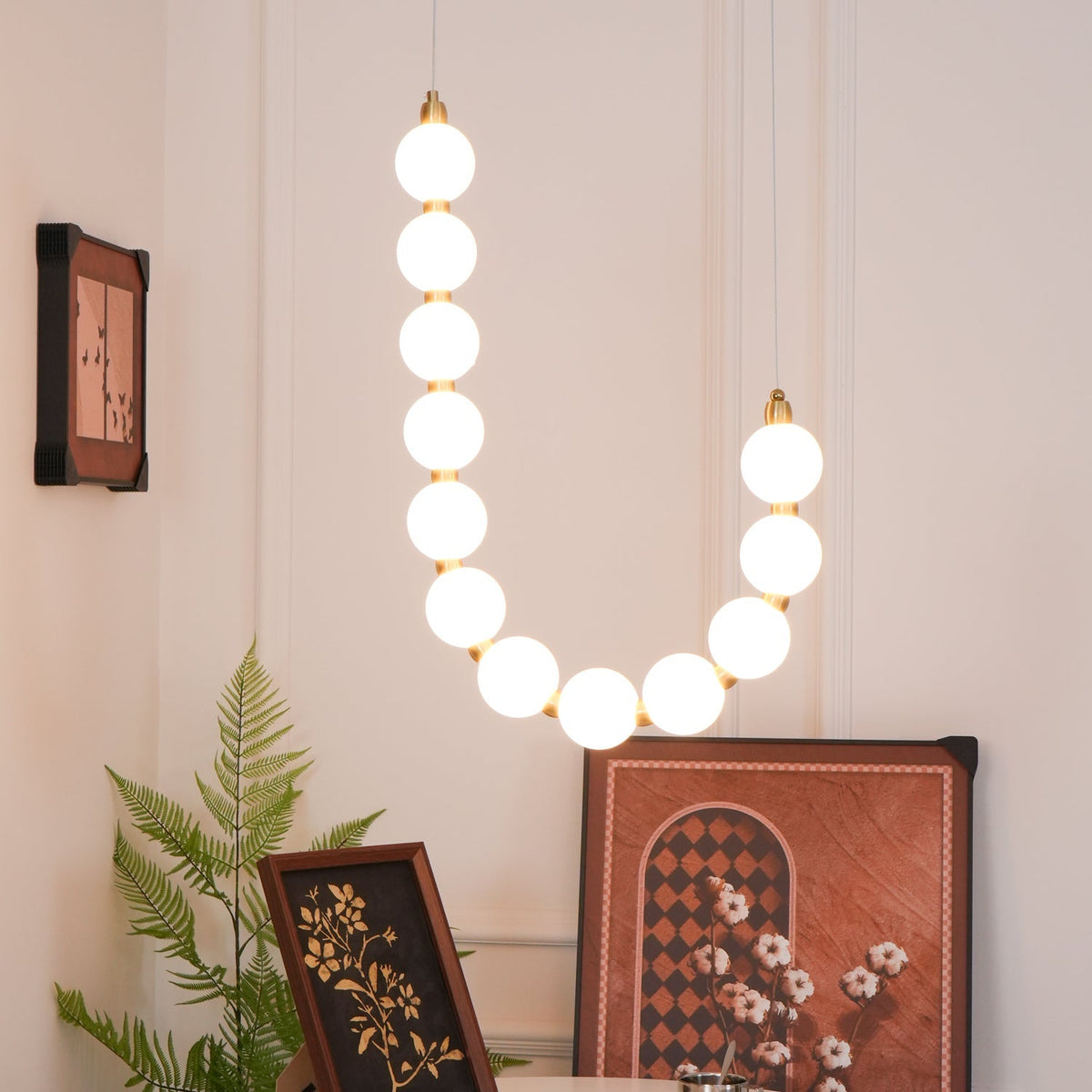 Vunelan Globe Chandelier