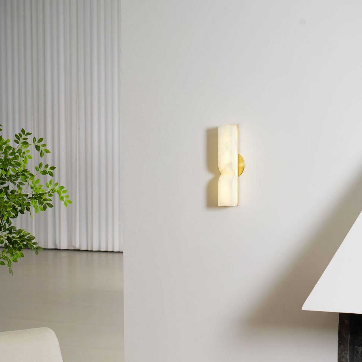 Bradamer Sculptural Wall Light
