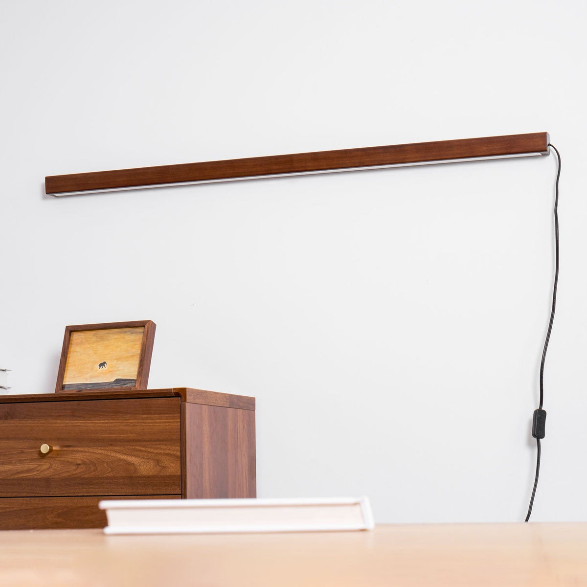 Nelvina Linear Wall Light
