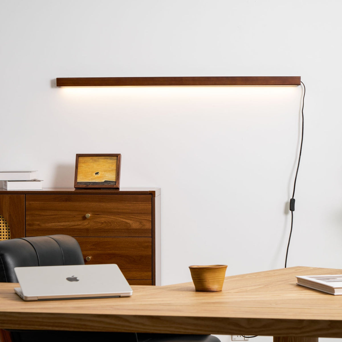 Nelvina Linear Wall Light