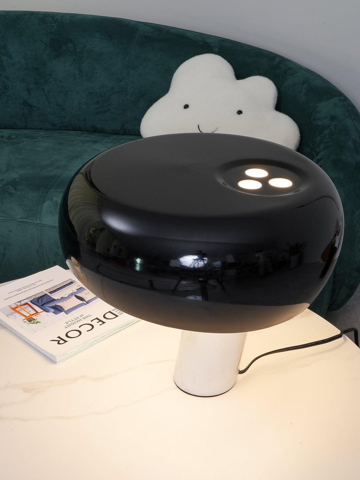 Stoskeni Table Lamp