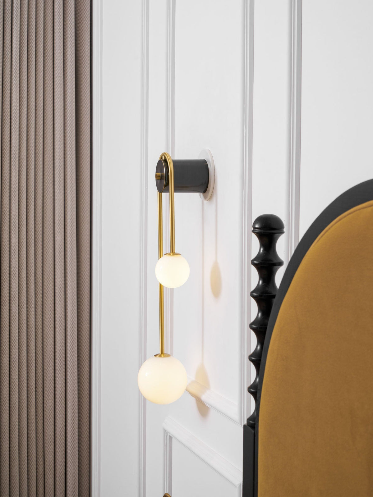 Jikelis Arched Wall Light