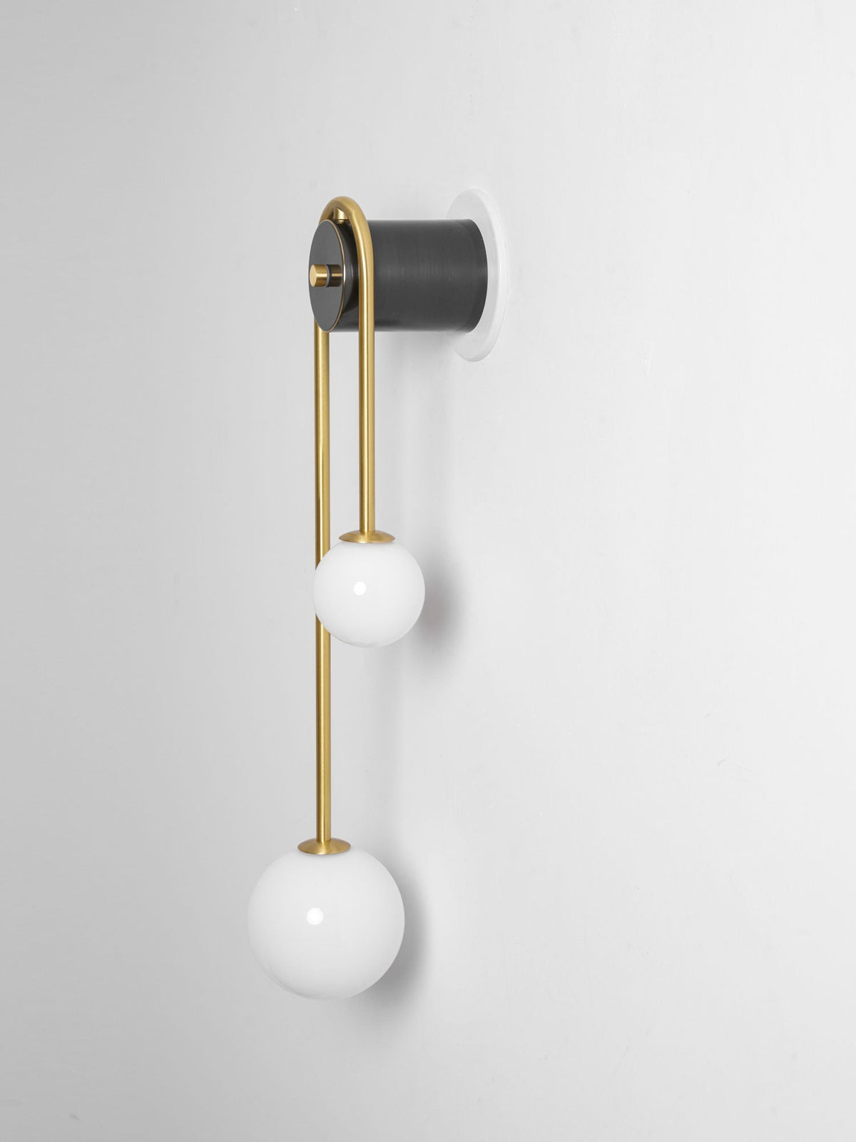 Jikelis Arched Wall Light