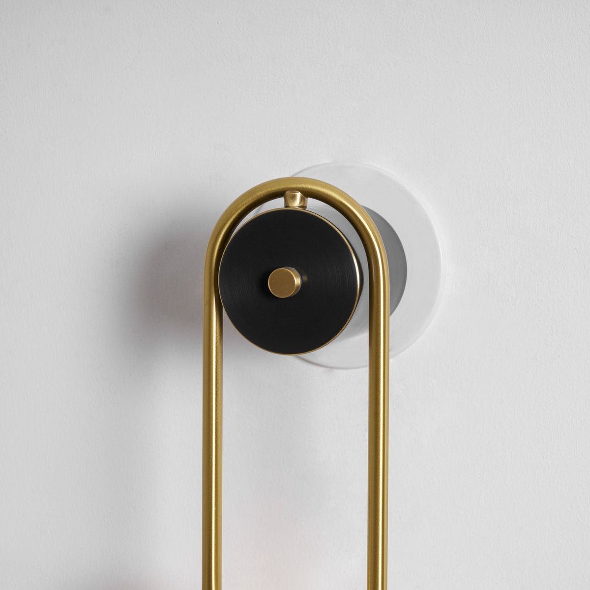 Jikelis Arched Wall Light
