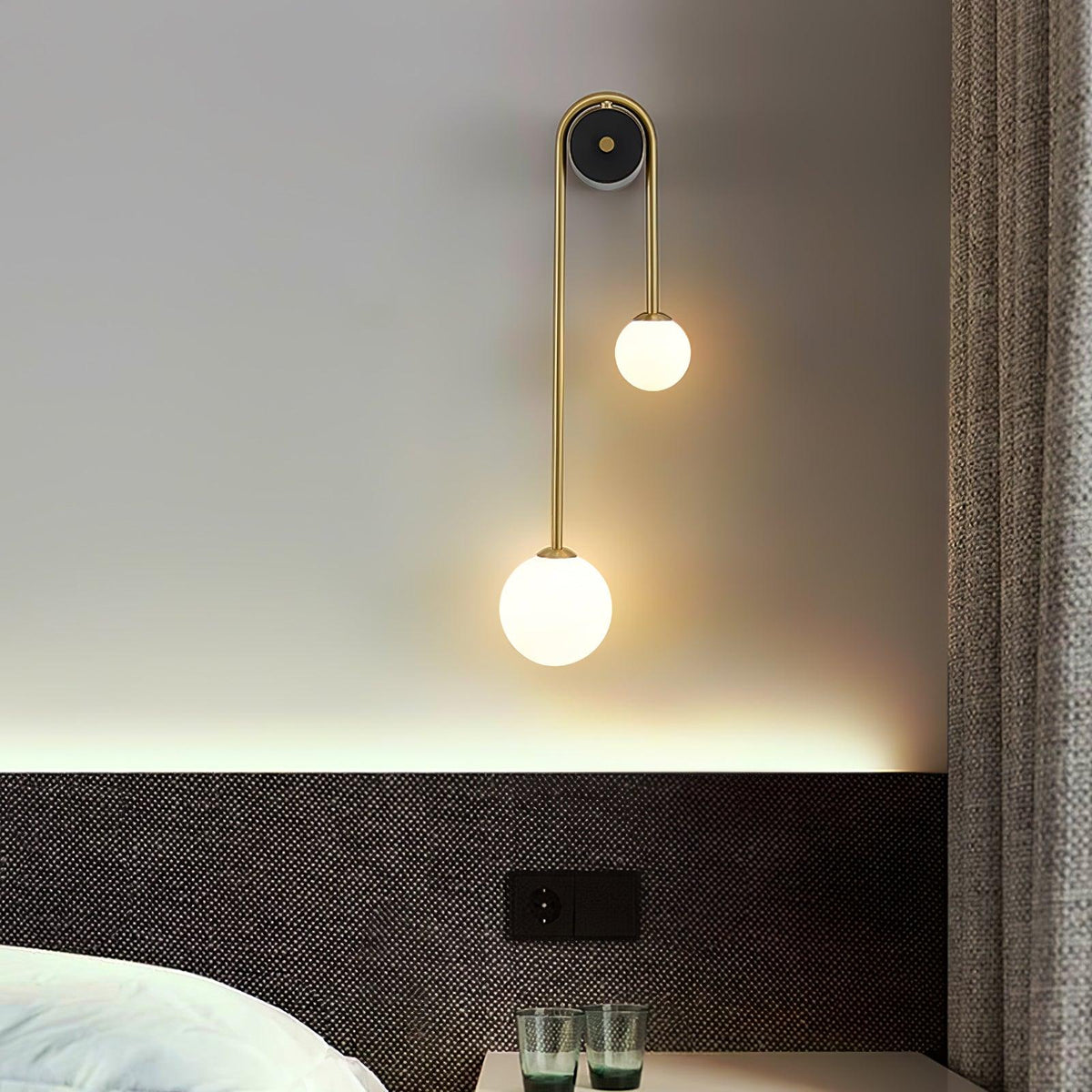 Jikelis Arched Wall Light