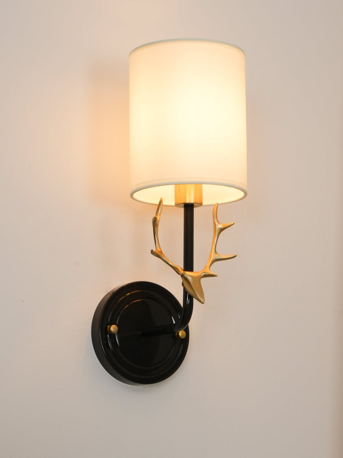Vemia Deer Wall Light