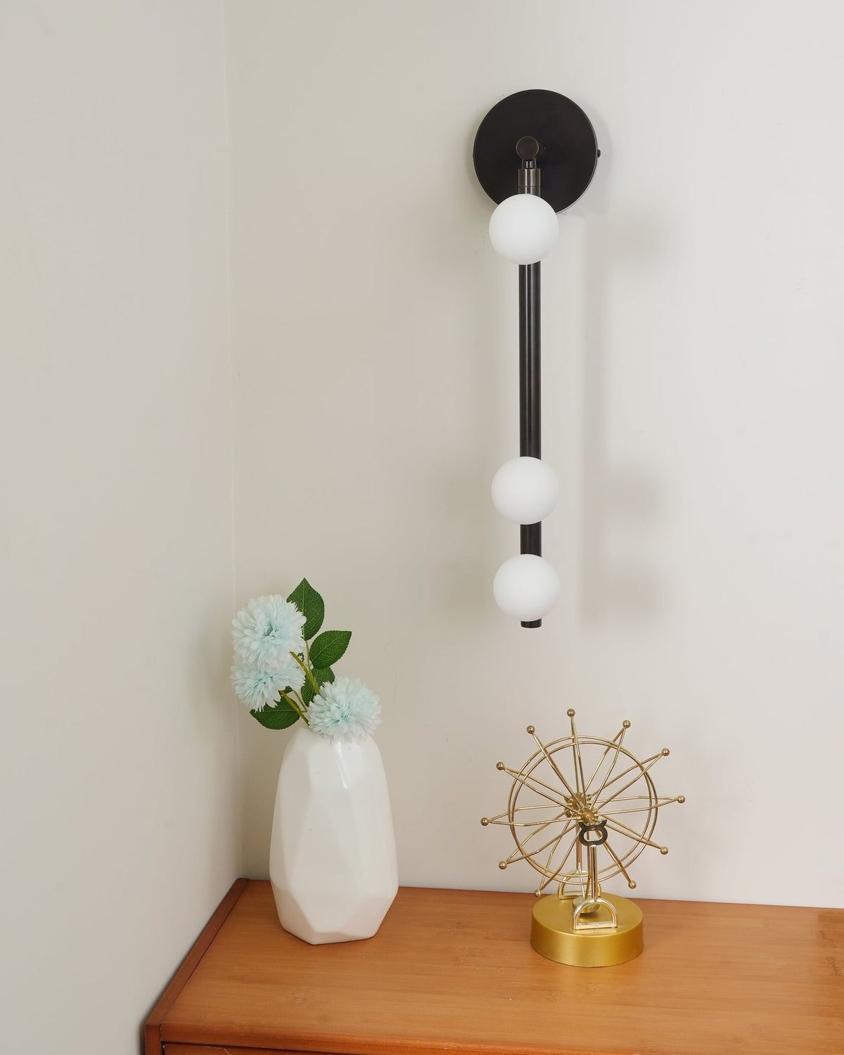 Dradida Linear Wall Light