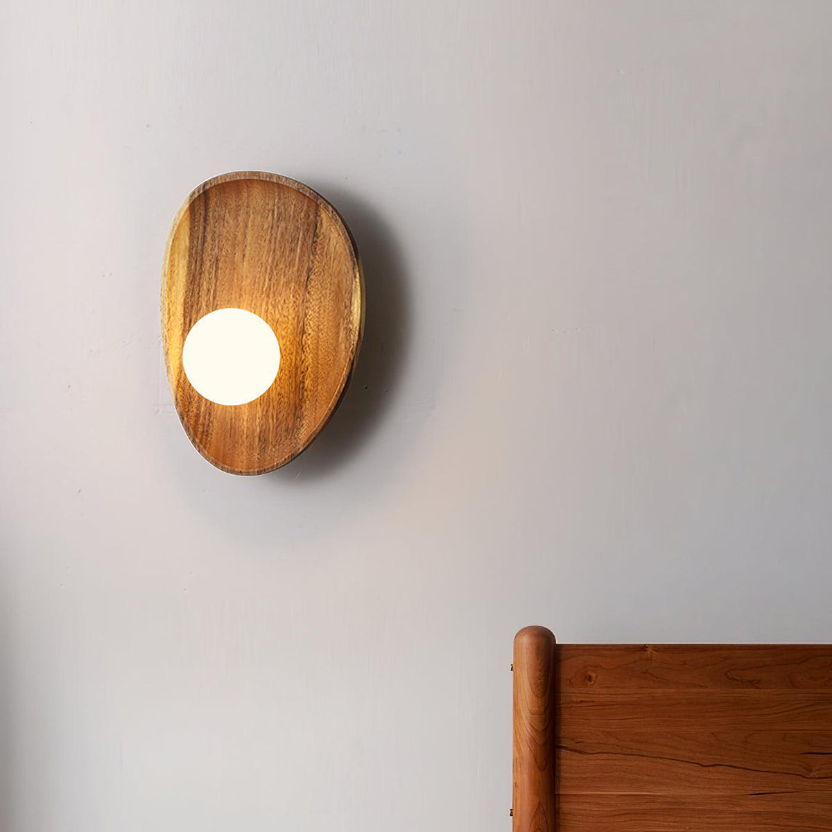 Dendano Minimalist Wall Light