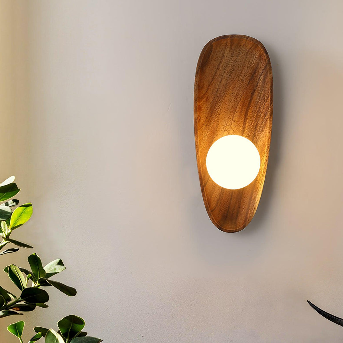 Dendano Minimalist Wall Light