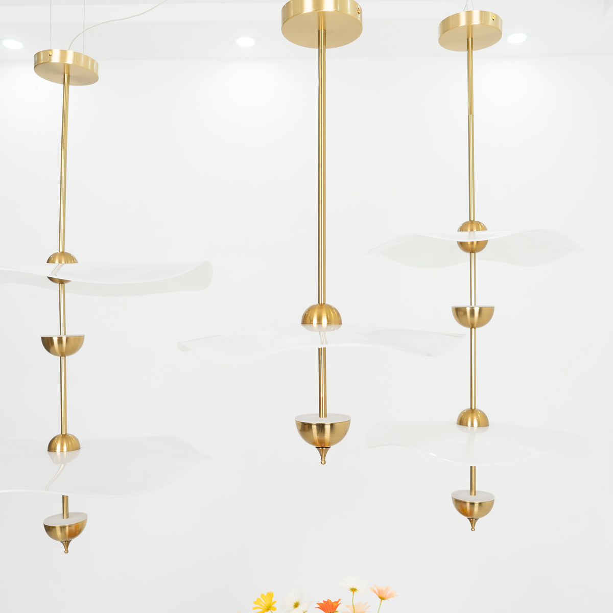 Vatosis Sculptural Pendant Light