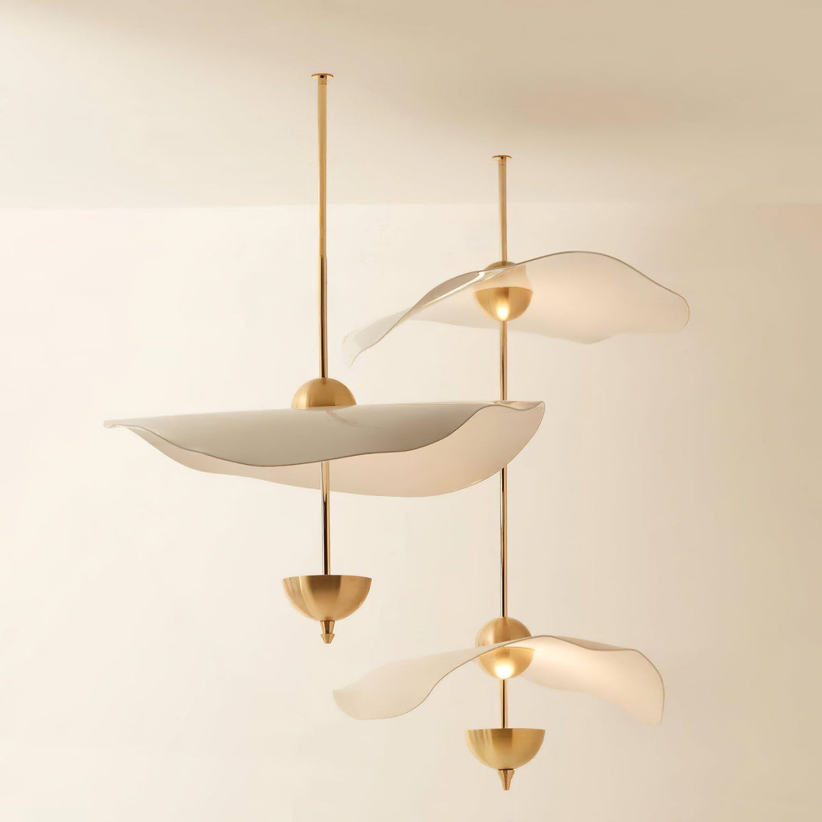Vatosis Sculptural Pendant Light