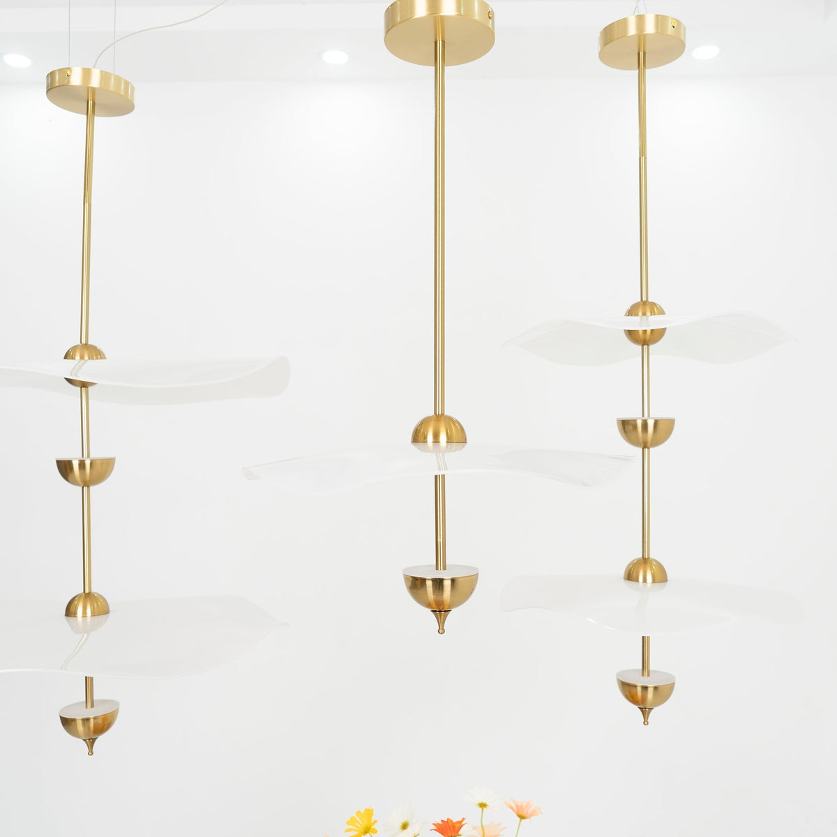 Vatosis Sculptural Pendant Light