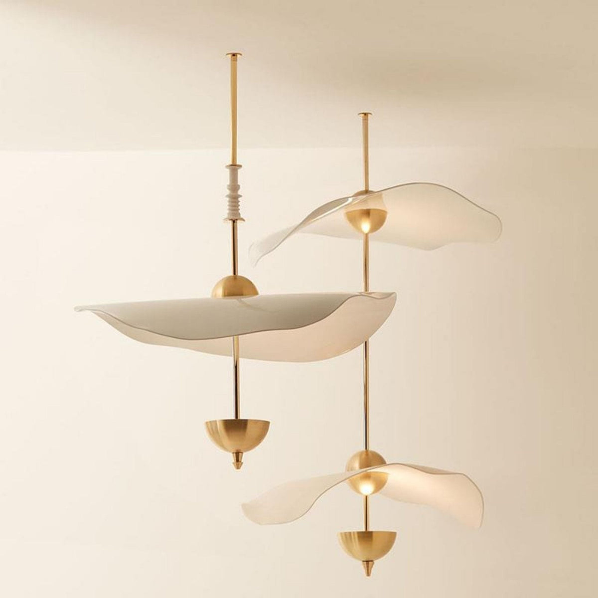 Vatosis Sculptural Pendant Light