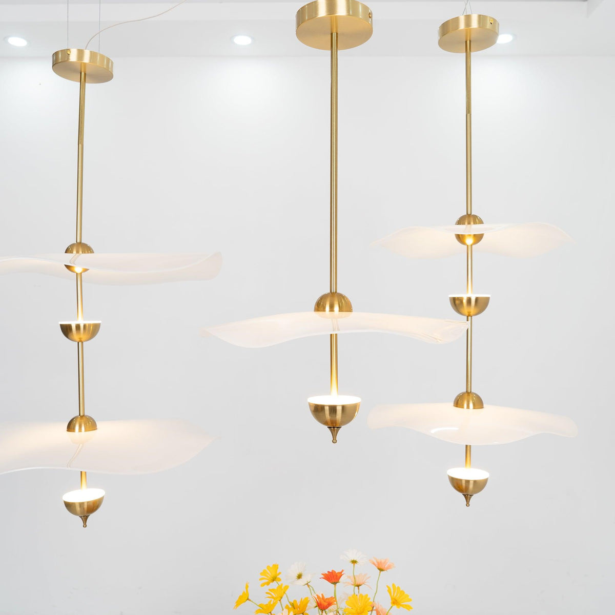 Vatosis Sculptural Pendant Light