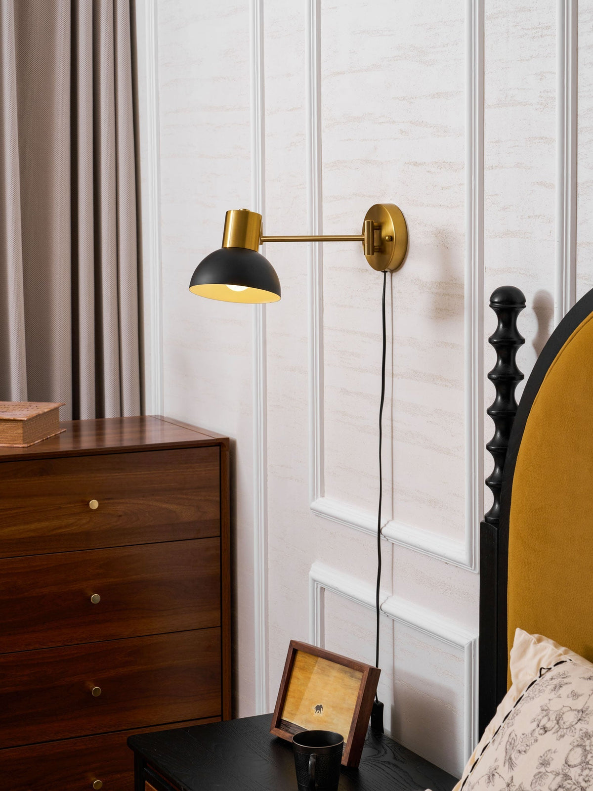 Blantona Adjustable Wall Light