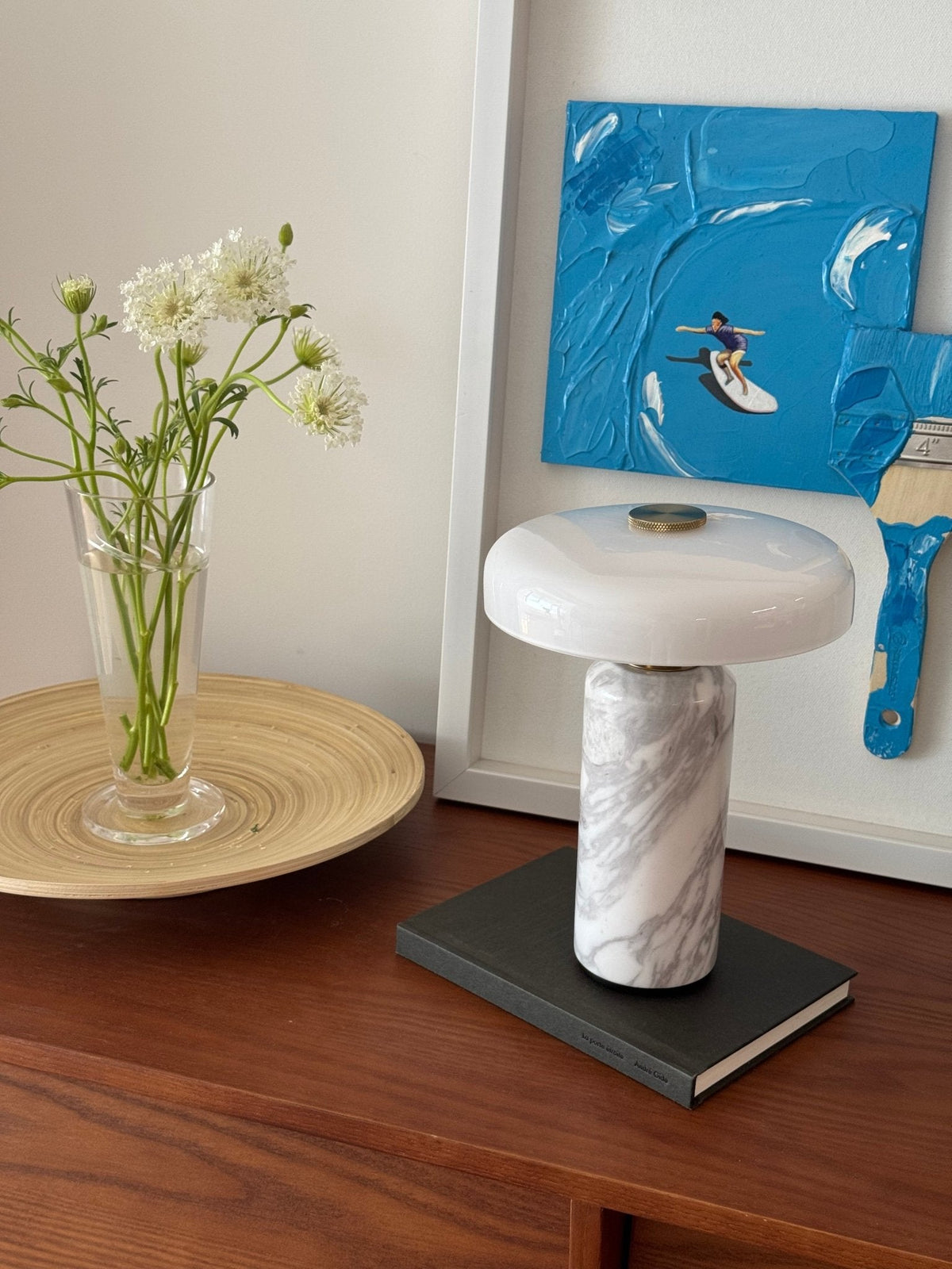 Skusosia Globe Table Lamp