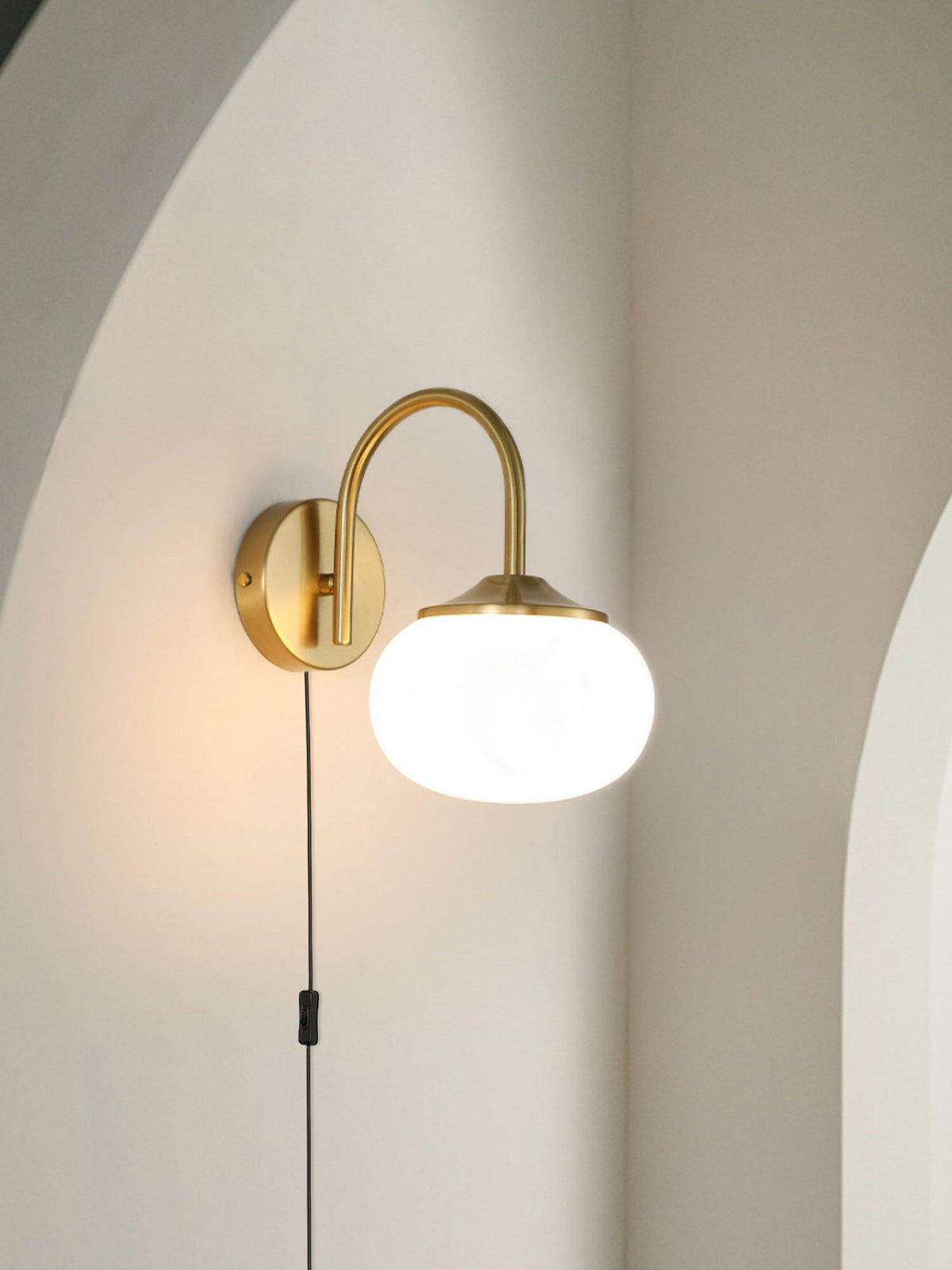 Marshmallow Plug-in Sconce – detail 2