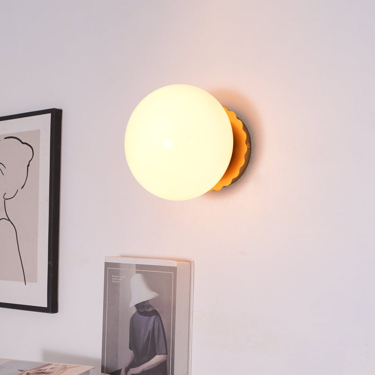 Pilenala Round Wall Light