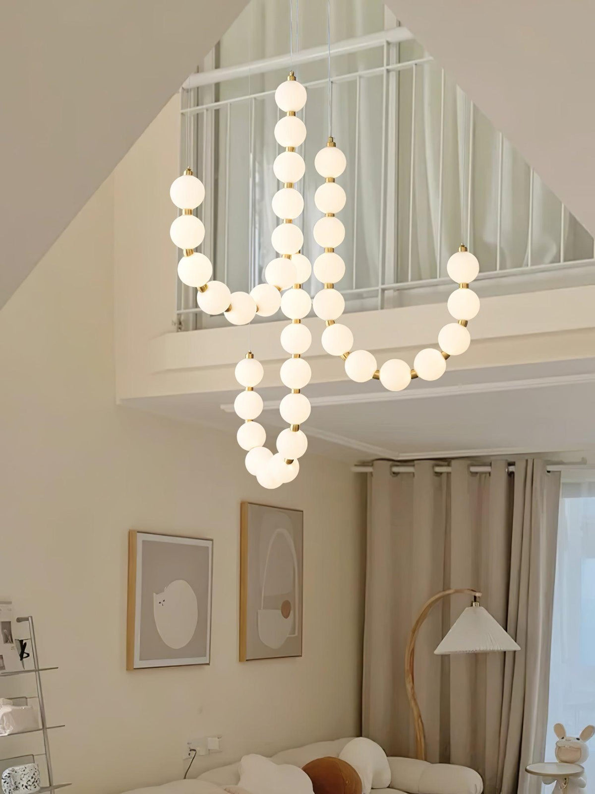 Vunelan Globe Chandelier