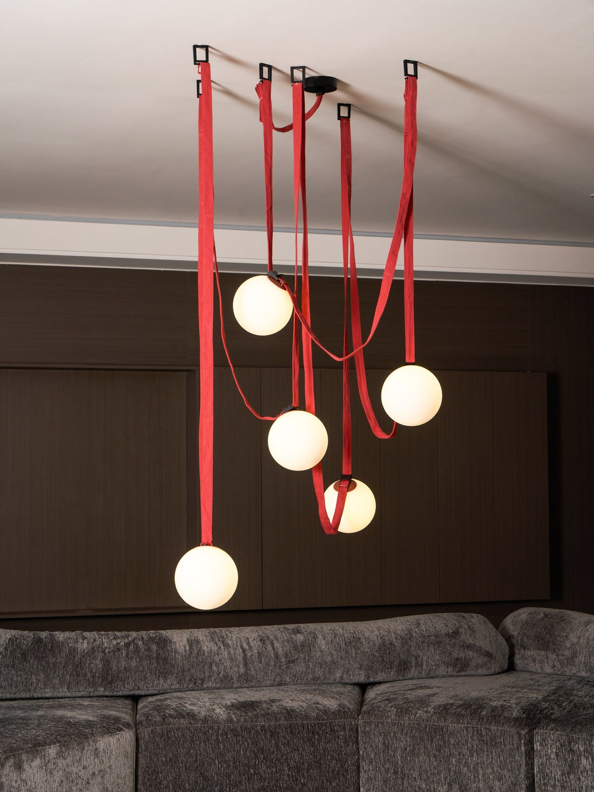 Herro Globe Pendant Light
