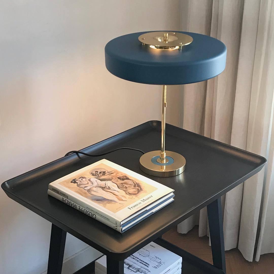 Nareleno Modern Table Lamp