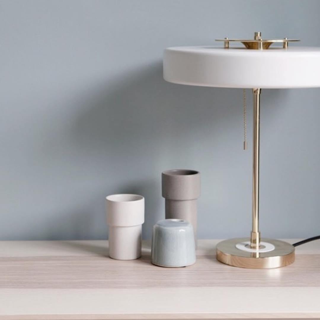 Nareleno Modern Table Lamp