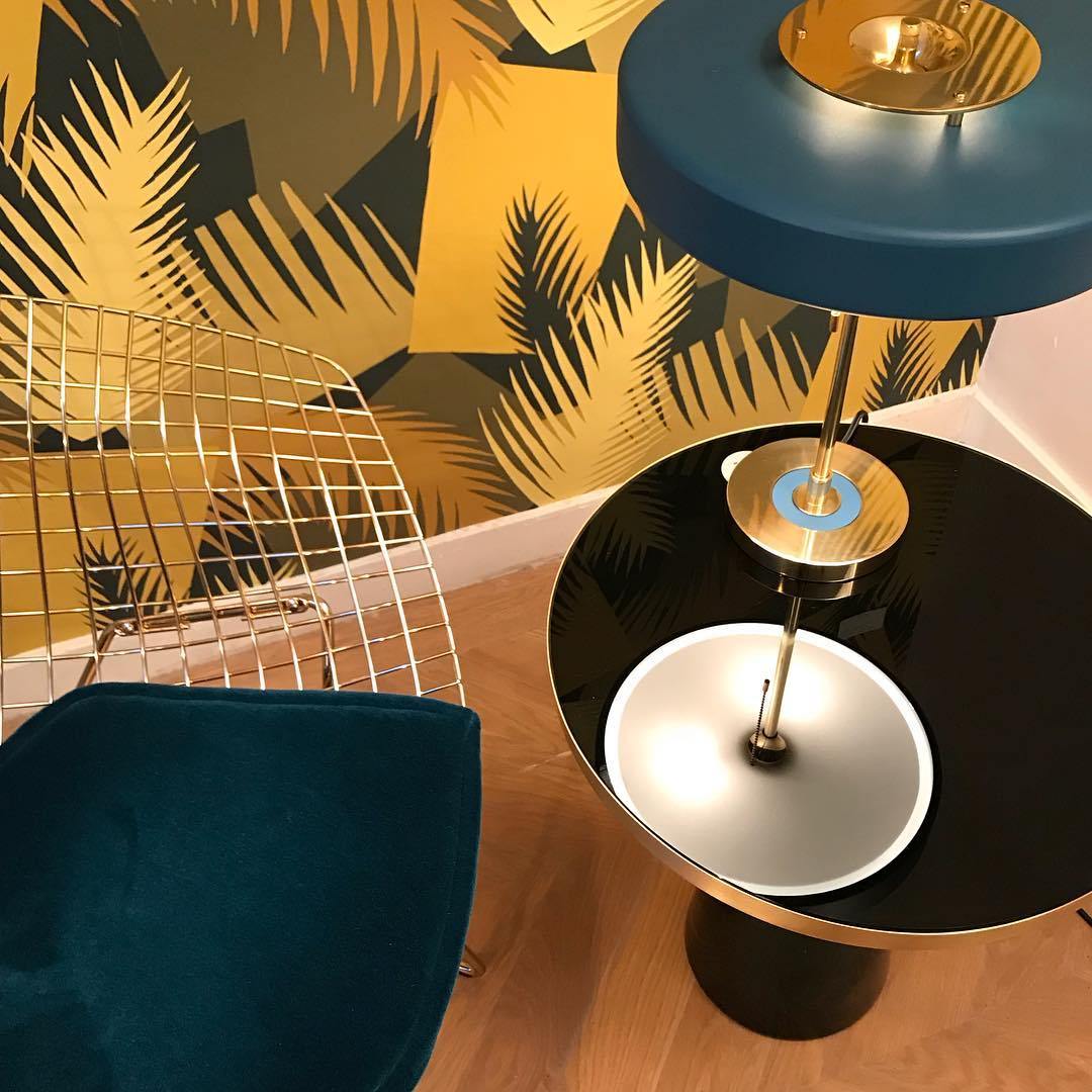 Nareleno Modern Table Lamp