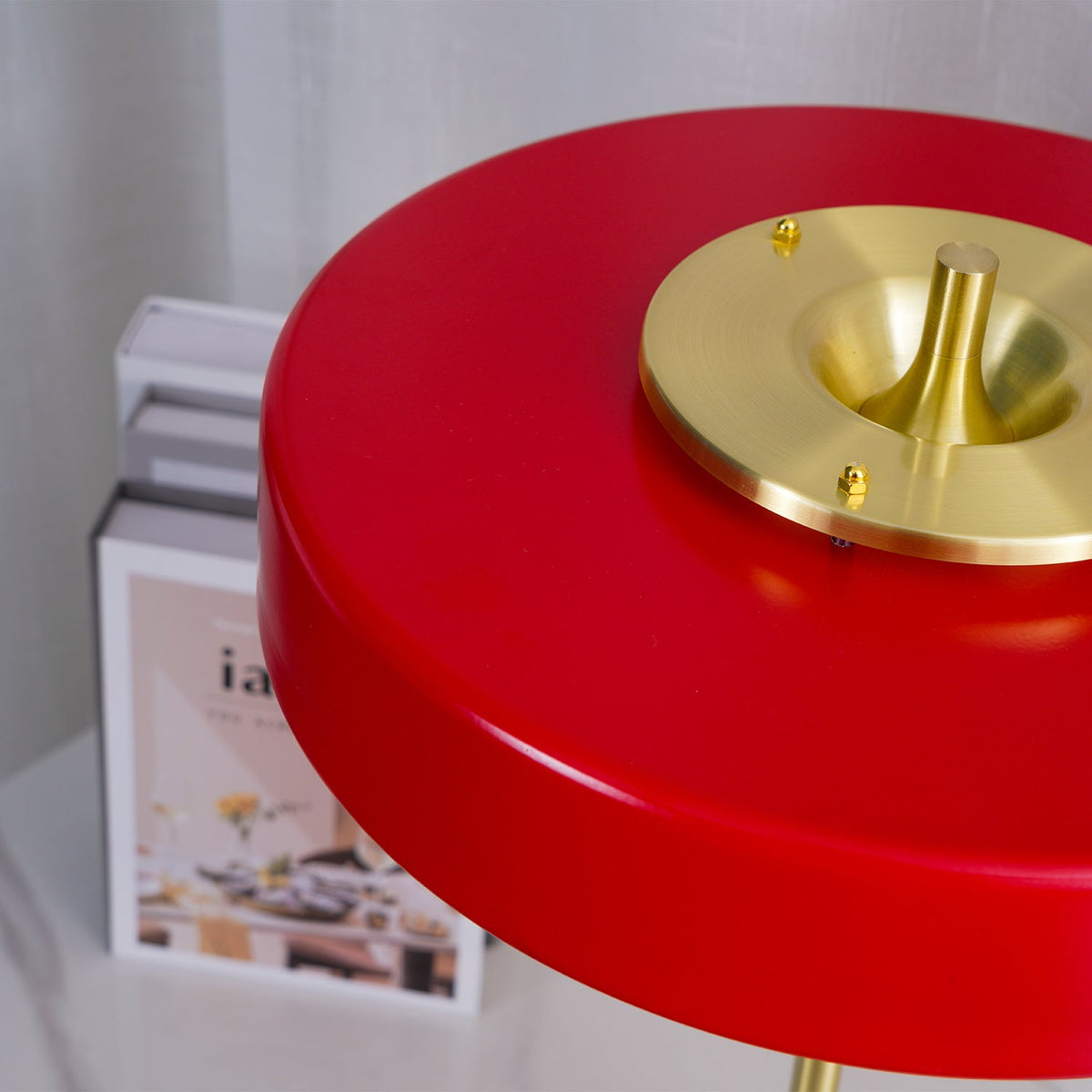 Nareleno Modern Table Lamp