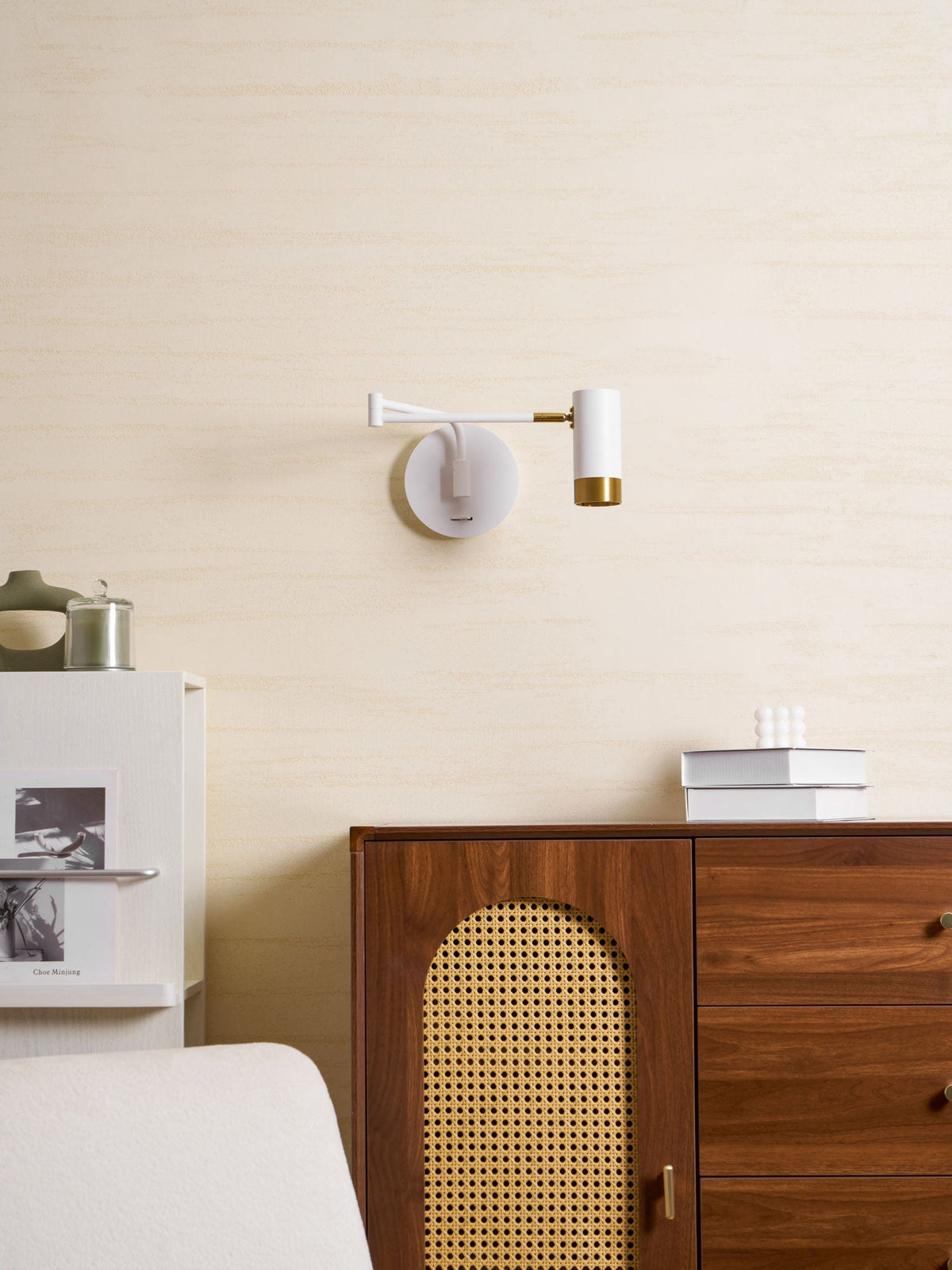 Nirerana Linear Wall Light