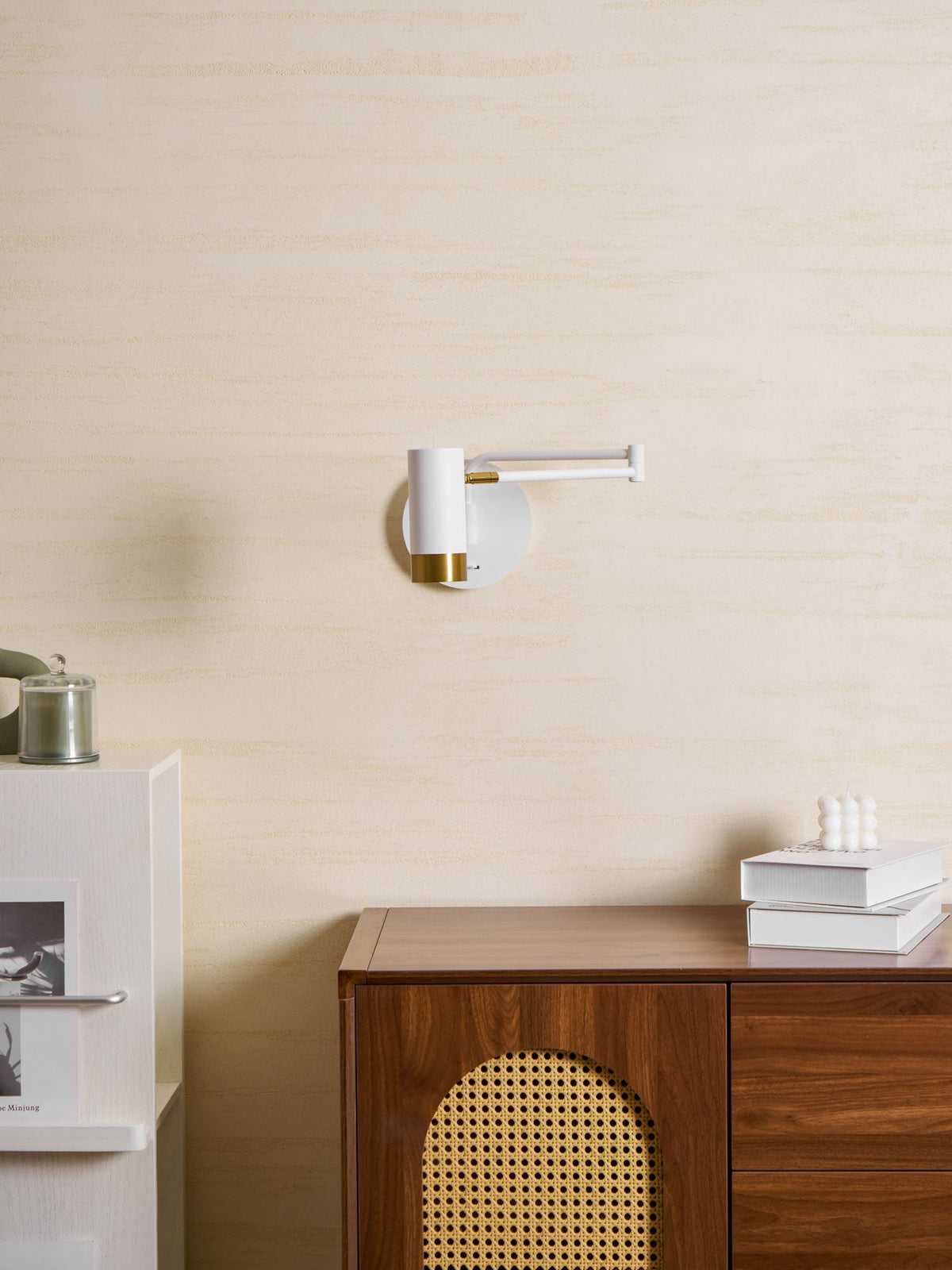 Nirerana Linear Wall Light
