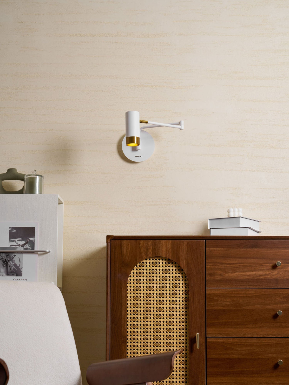 Nirerana Linear Wall Light