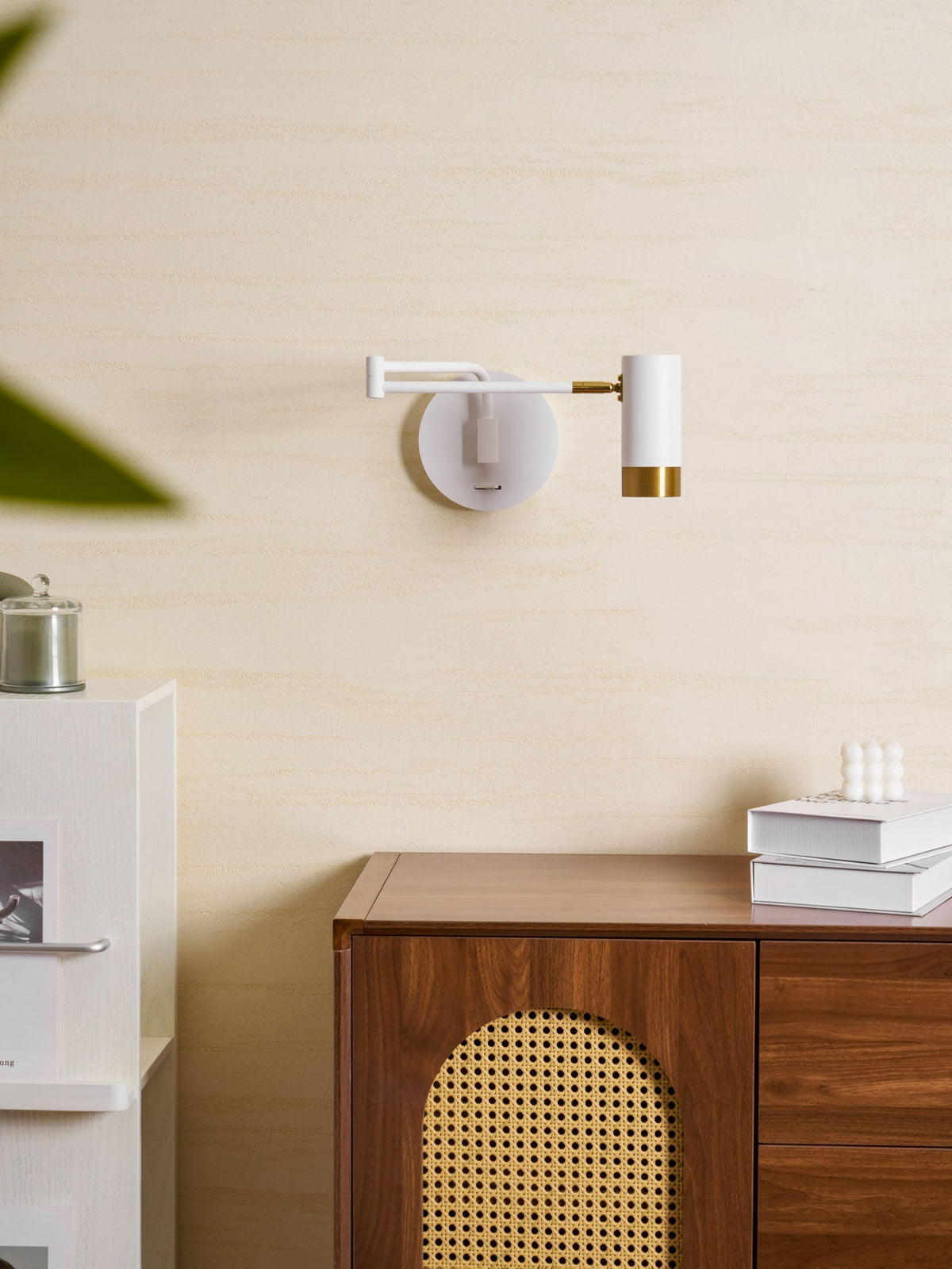 Nirerana Linear Wall Light