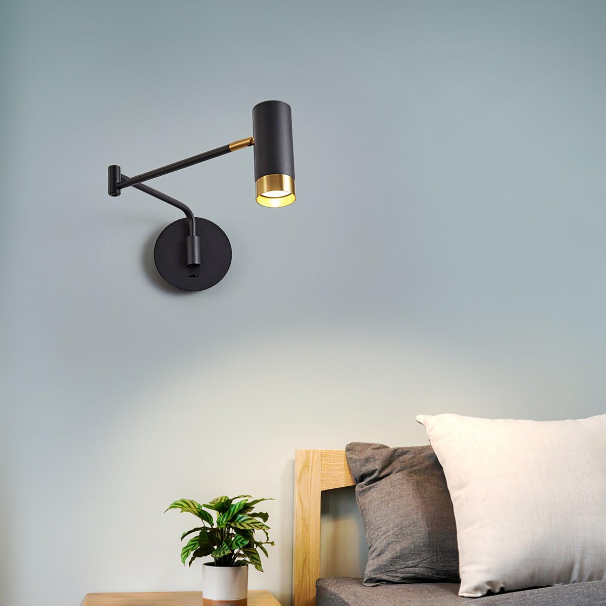 Nirerana Linear Wall Light