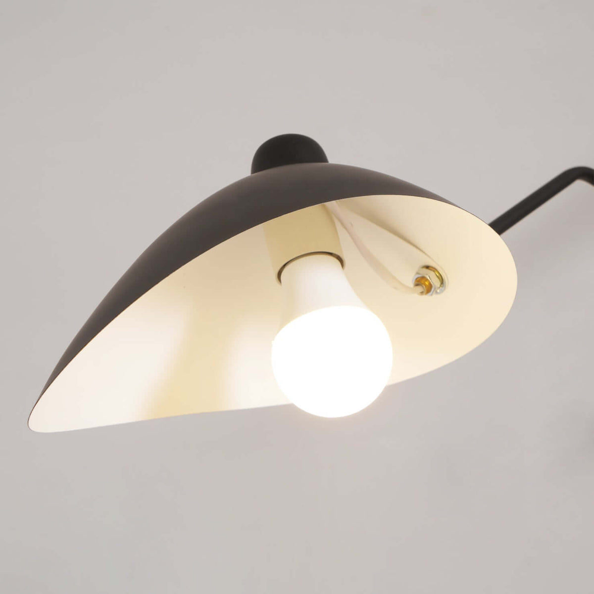 Feko Linear Ceiling Light