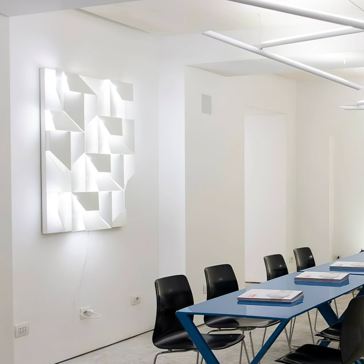 Tinunan Geometric Wall Light