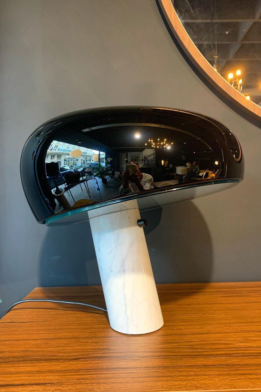Stoskeni Table Lamp