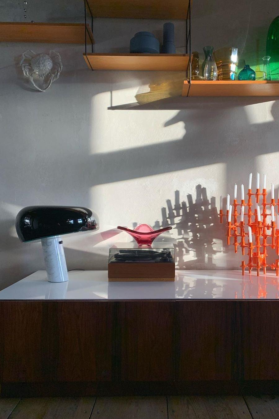 Stoskeni Table Lamp