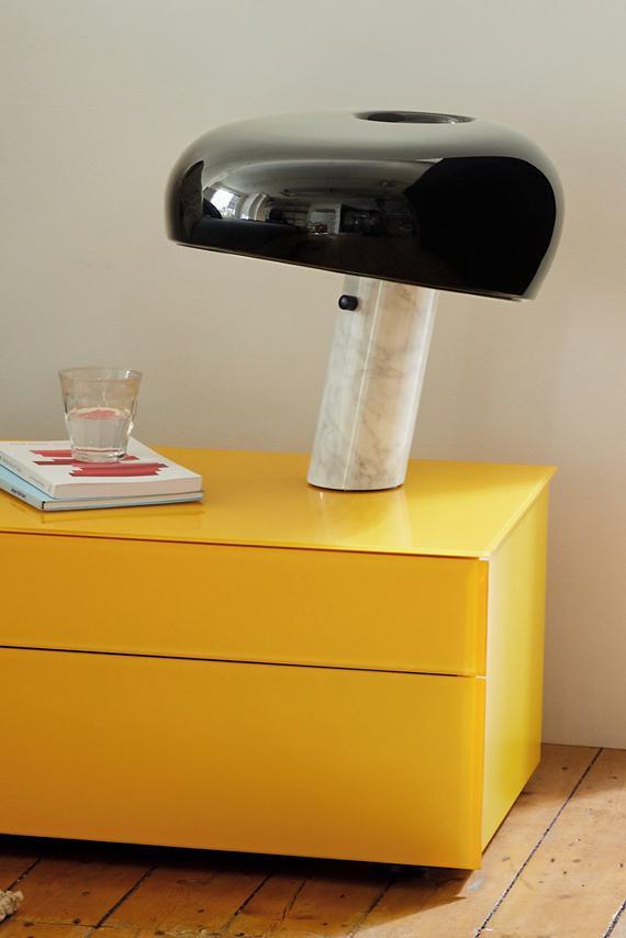 Stoskeni Table Lamp