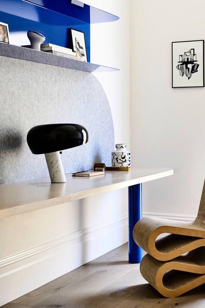 Stoskeni Table Lamp