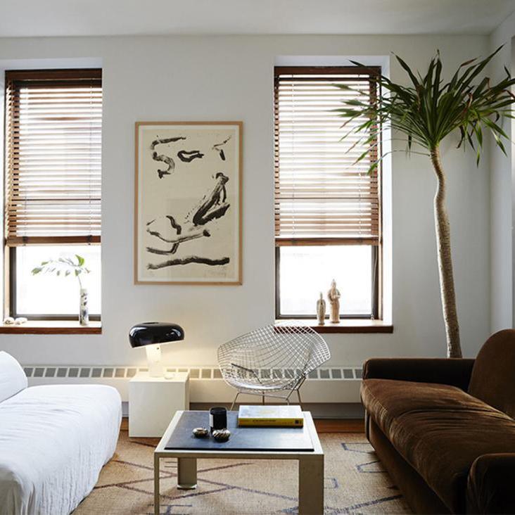 Stoskeni Table Lamp