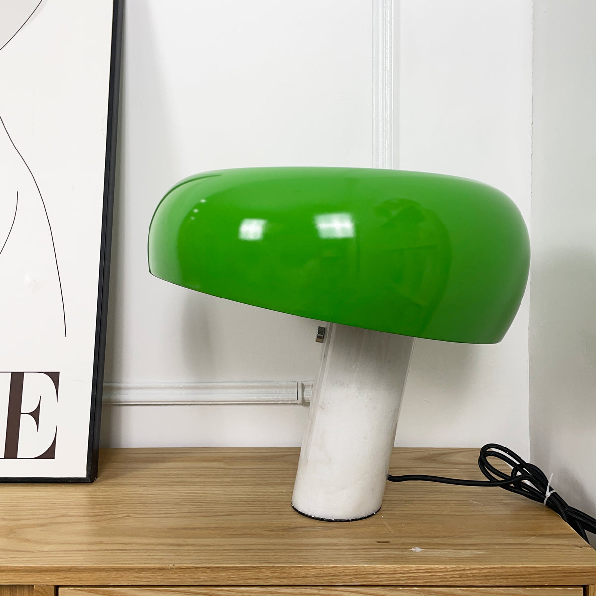 Stoskeni Table Lamp