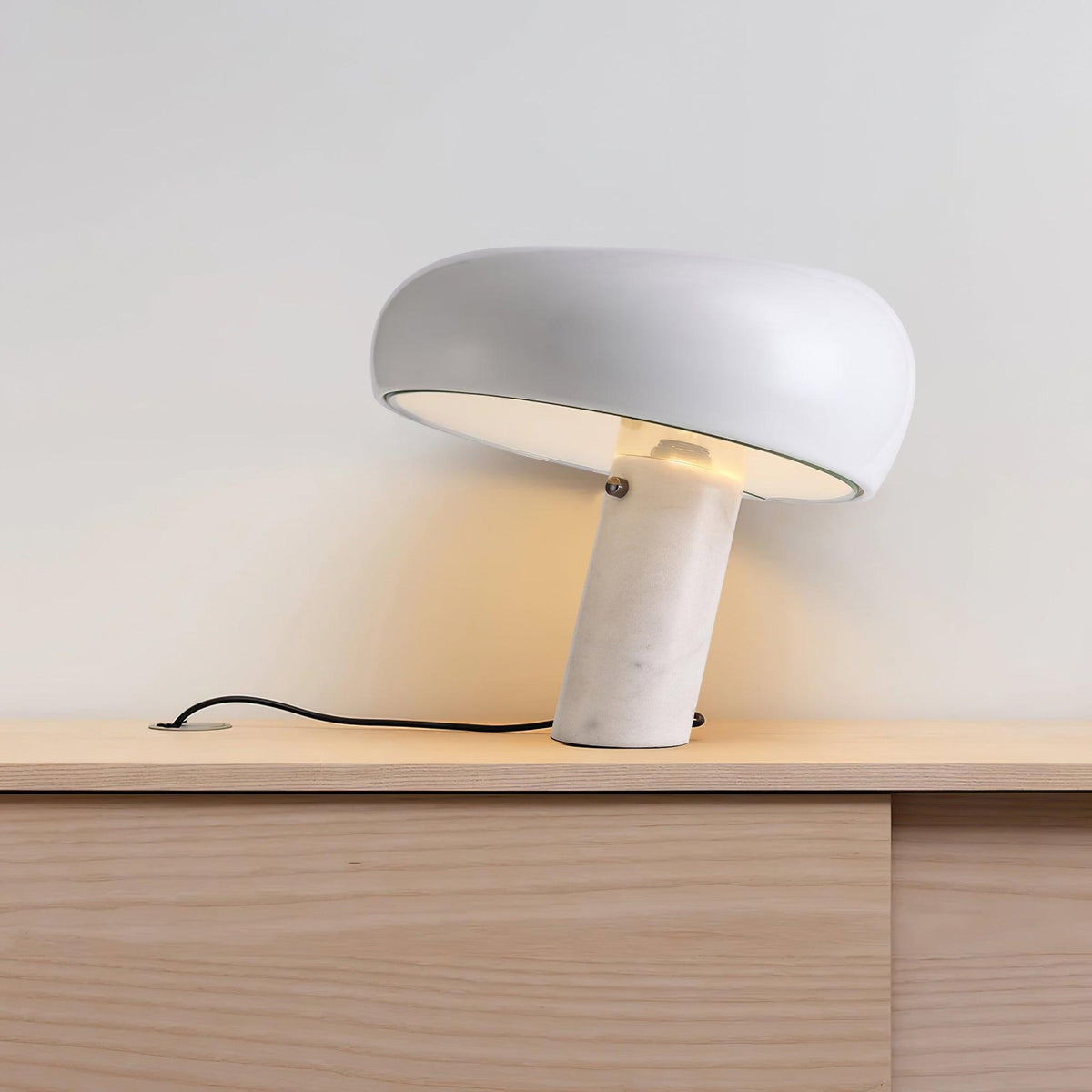 Stoskeni Table Lamp