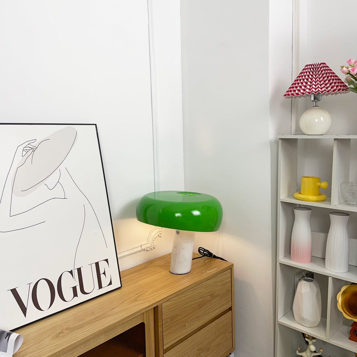 Stoskeni Table Lamp