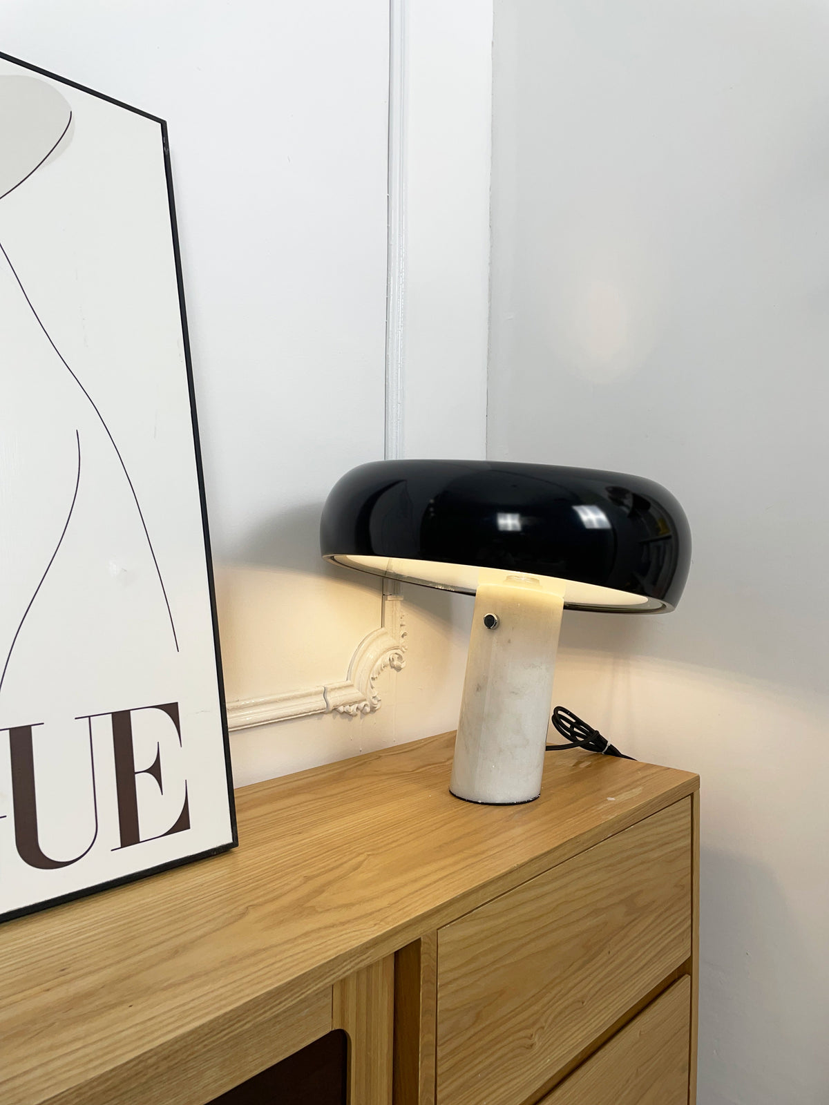 Stoskeni Table Lamp