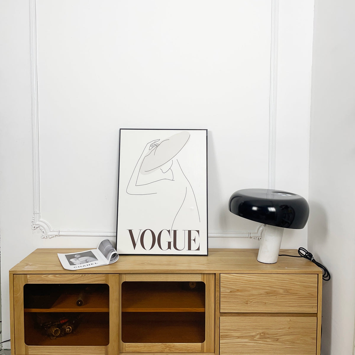 Stoskeni Table Lamp
