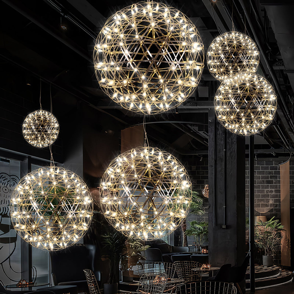 Risseri Globe Pendant Light