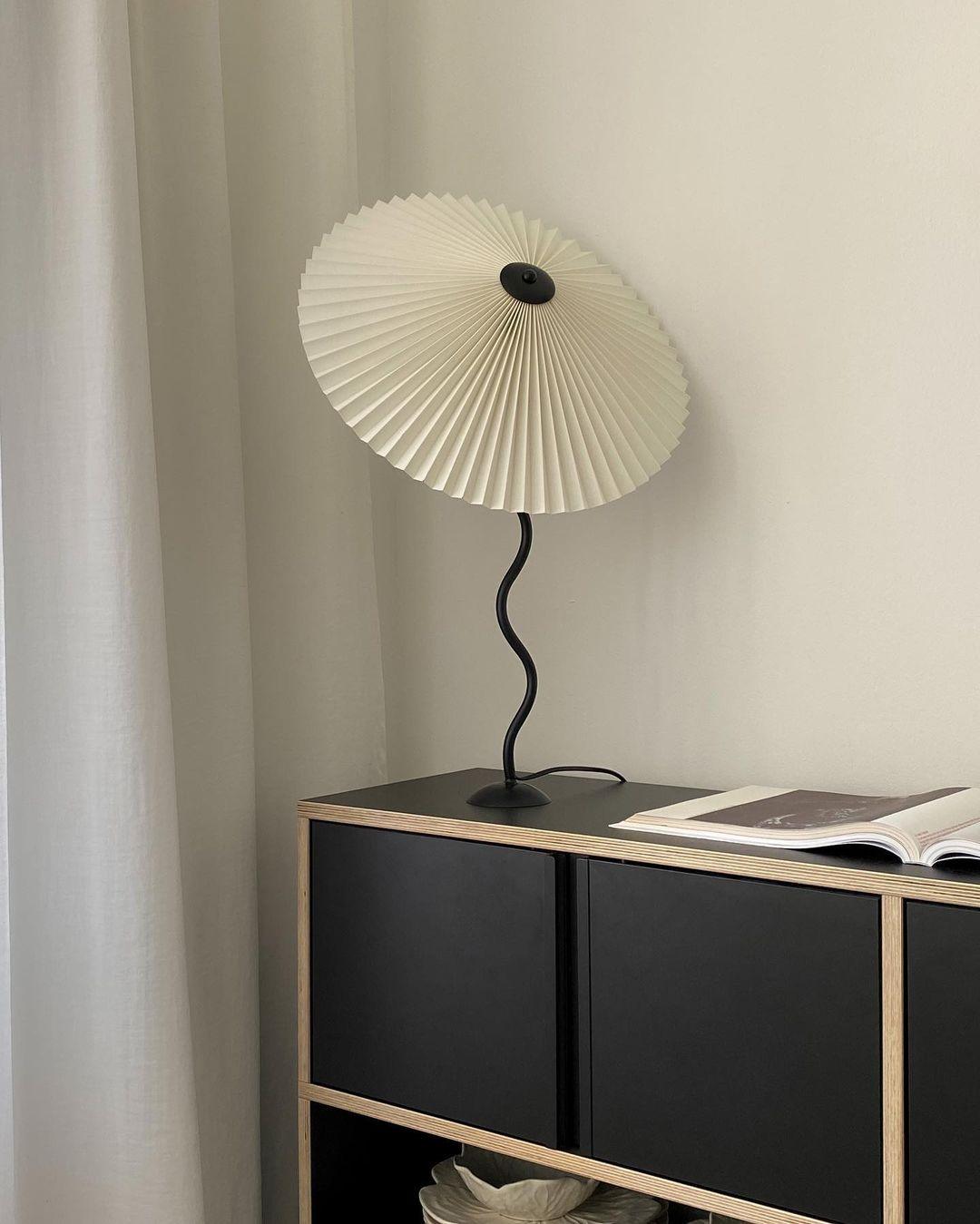Rodegilo Wavy Table Lamp